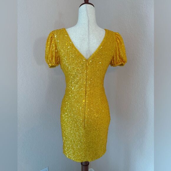 New sparkly yellow sequin mini dress from Dress The Population puff sleeves S - Picture 4 of 9
